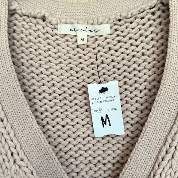 Et Cleat / Luna B NWT Cropped Short Sleeve Beige Sweater Top - Picture 2 of 4